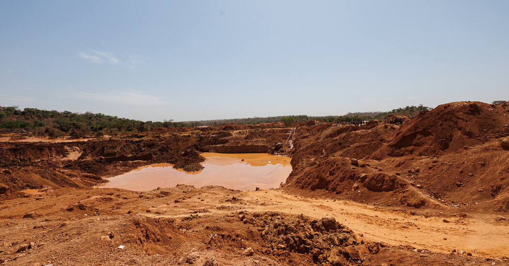 Gold Mine Collapse in Mali Kills at Least 43