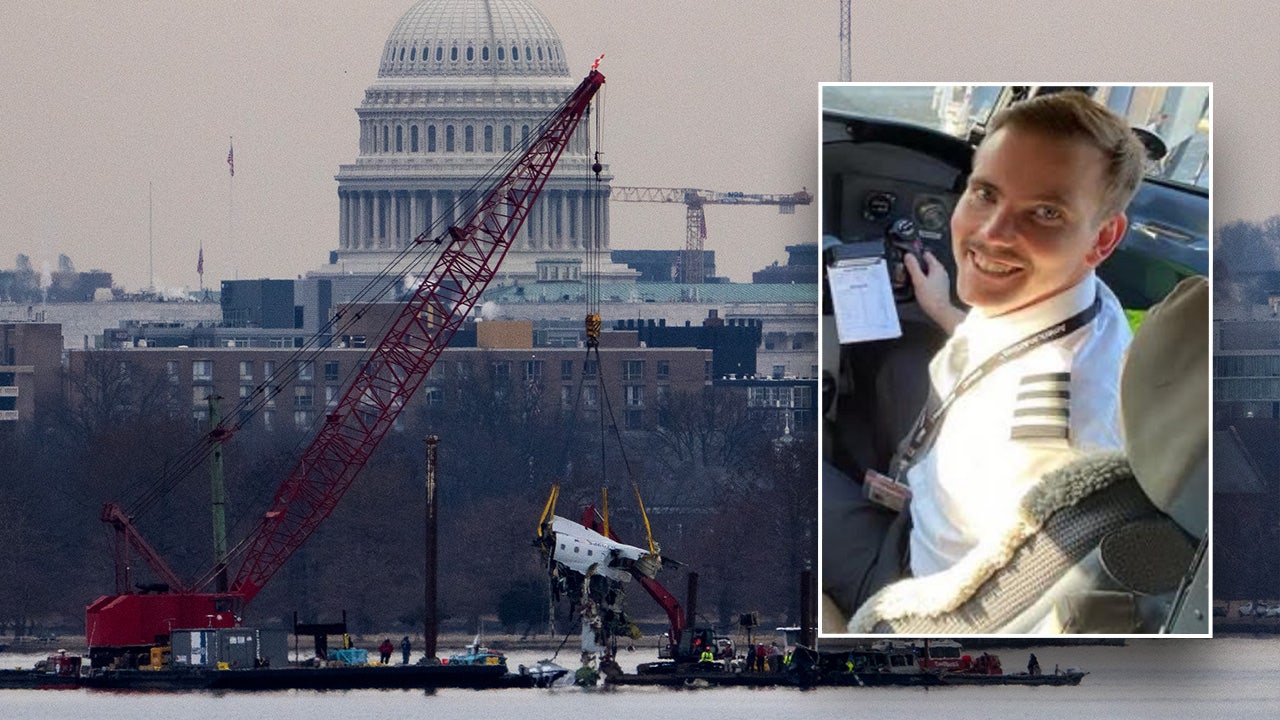 Grieving father of DC plane crash pilot calls out government on air safety