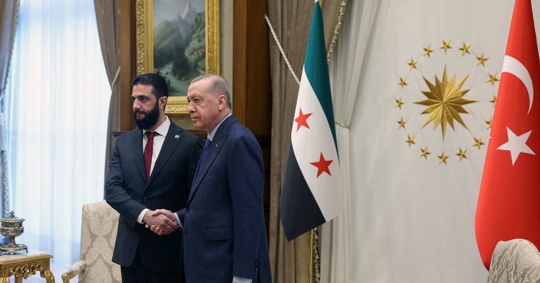 In Turkey, New Syrian Leader and Erdogan Pledge to Work Together