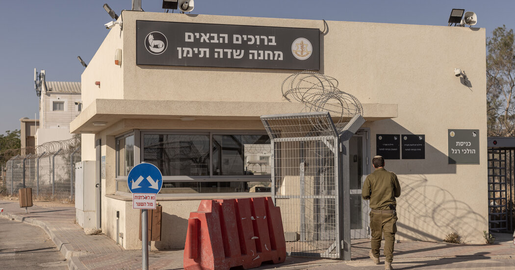 Israeli Military Prosecutor Charges Five Soldiers in Abuse of Palestinian Detainee