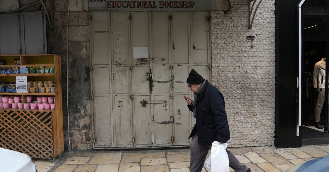 Israeli Police Raid Two Palestinian Bookshops in East Jerusalem