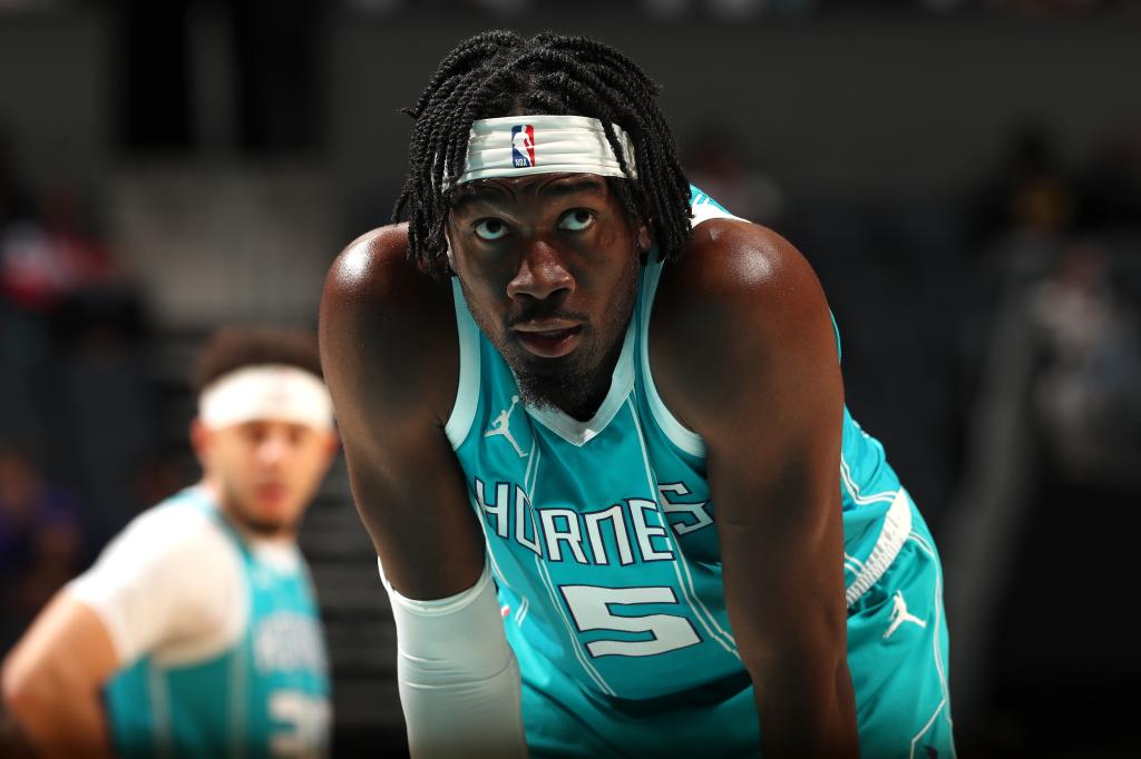 Lakers’ trade for Hornets center Mark Williams rescinded