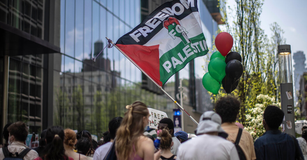 N.Y.U. Parent Has an Idea: Deport Hamas Supporters on Campus