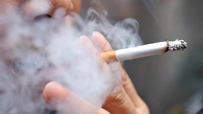 South Carolina bill would ban smoking in cars while children are inside