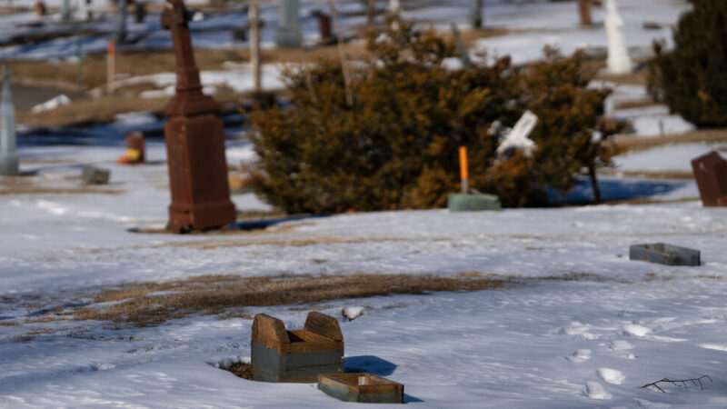 When Grave Markers Are Stolen, He Speaks for the Dead