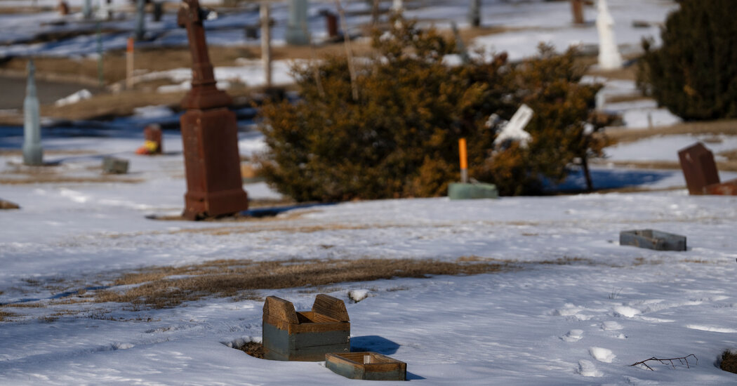 When Grave Markers Are Stolen, He Speaks for the Dead