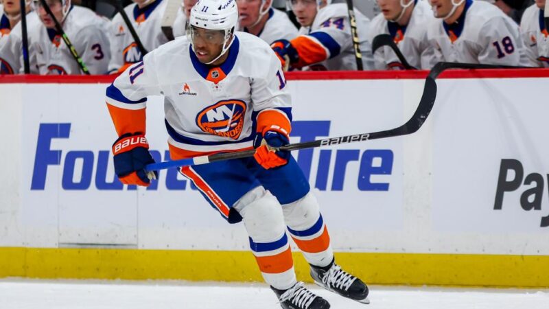 Why the Islanders’ playoff hopes hinge on a key forward’s willingness to play through pain