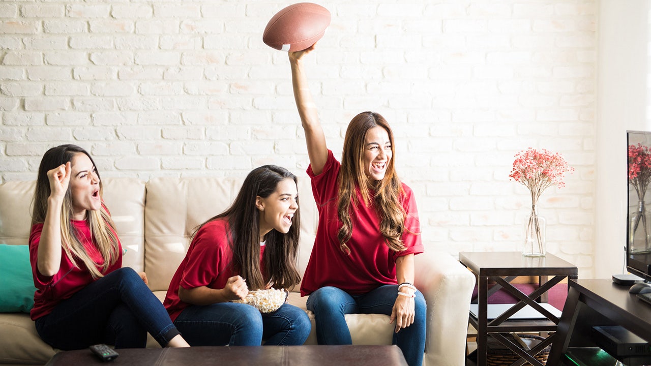 7 Super Bowl essentials Taylor Swift fans need for game day