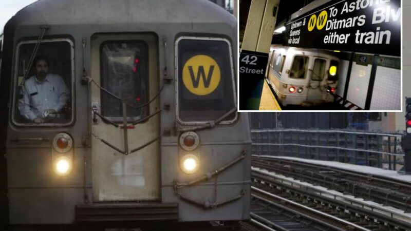 NYC straphangers help deliver baby girl on MTA subway train