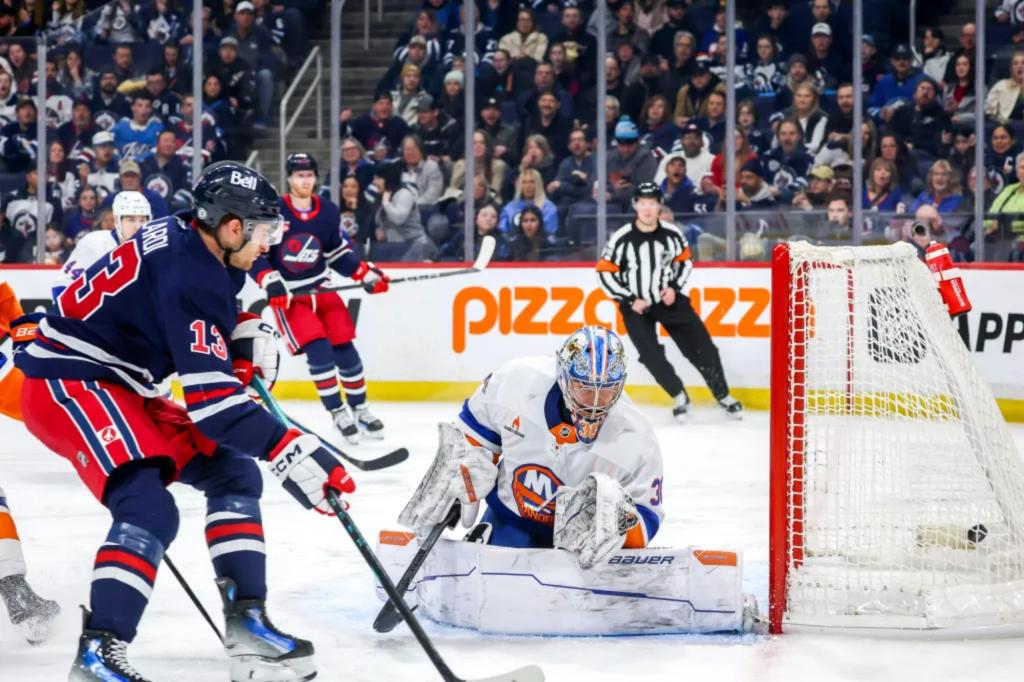 Islanders fail to keep up with Jets for latest loss